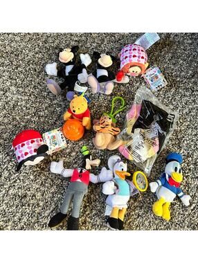 Vintage/Modern Disney Mini Stuffed Toys & Plush Keychains Bundle of 10
